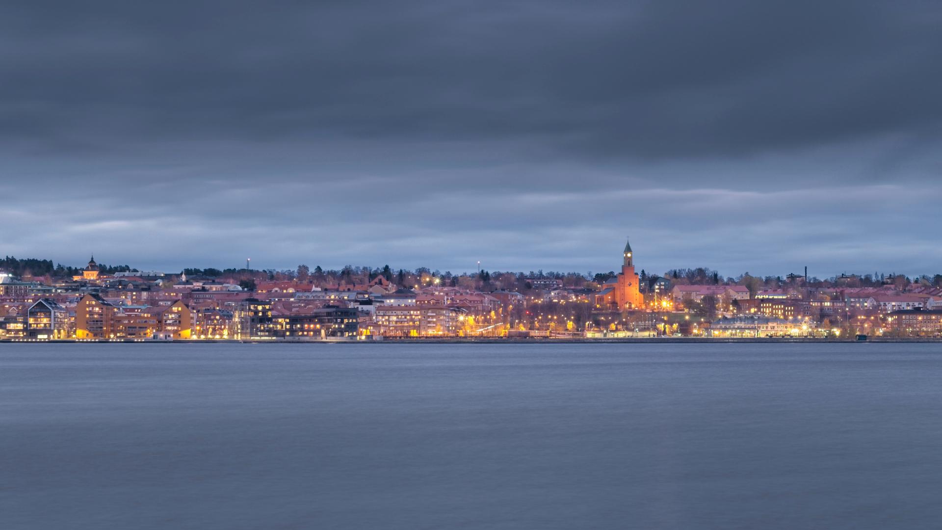 Kvällsvy över Östersund från Frösön.