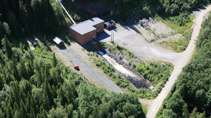 Flygbild över vattenkraftstationen i Duved.