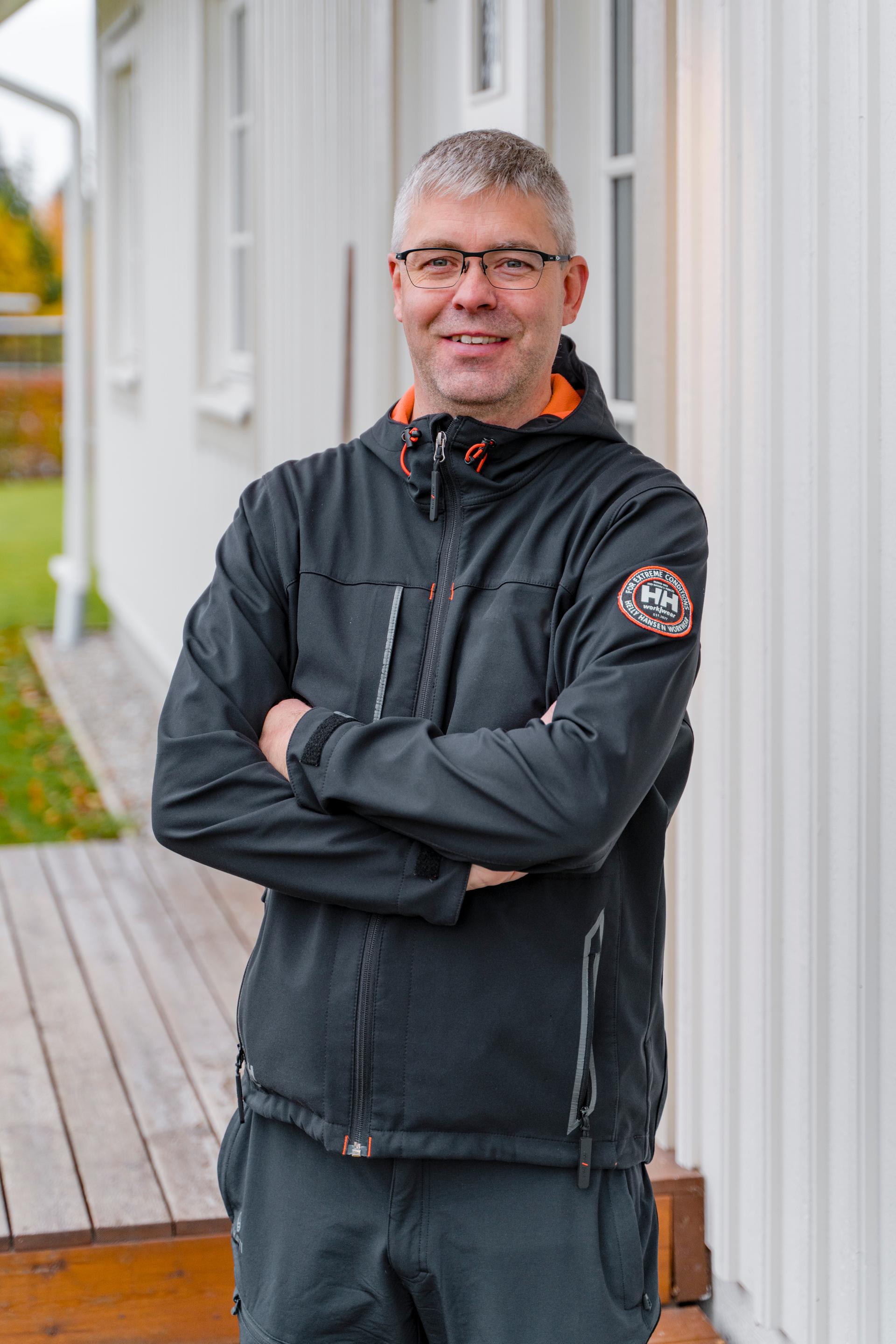 Torbjörn Björkman är en av de många villaägare som anslöt sig till Jämtkrafts fjärrvärmenät under 2023.